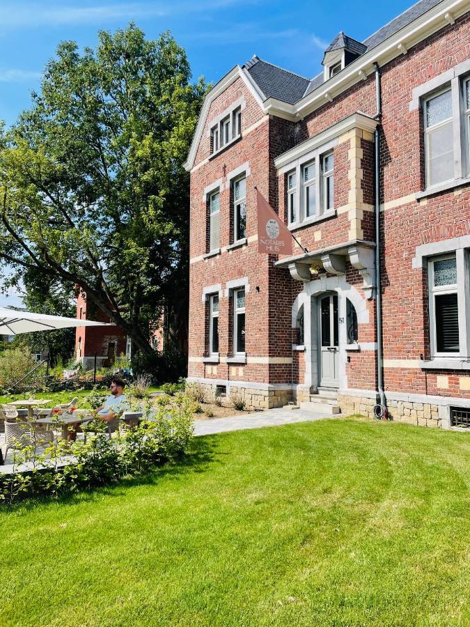 B&B Het Notarishuis - Authentiek Verblijf Nabij Maastricht Voeren Exterior foto
