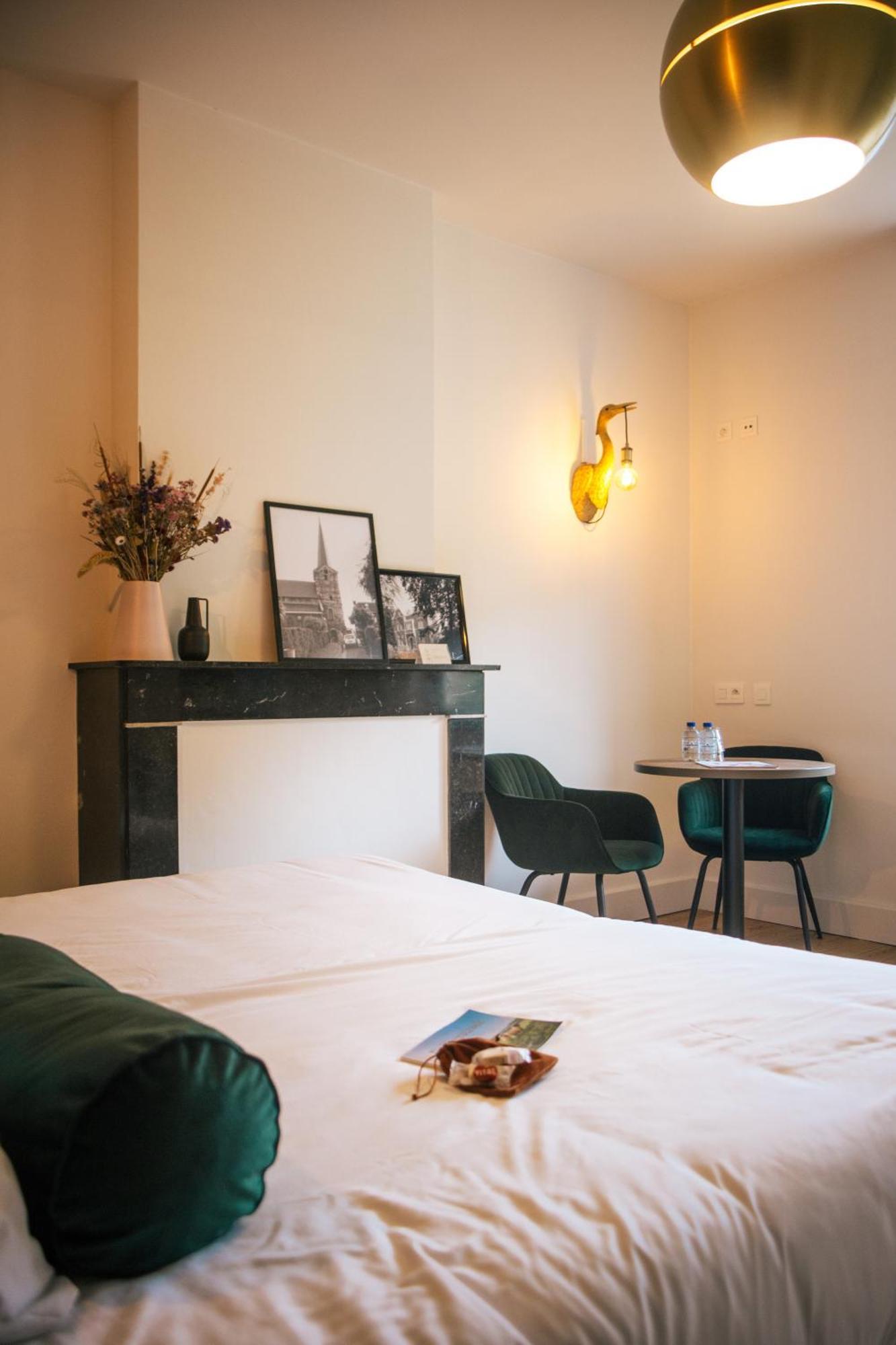 B&B Het Notarishuis - Authentiek Verblijf Nabij Maastricht Voeren Exterior foto