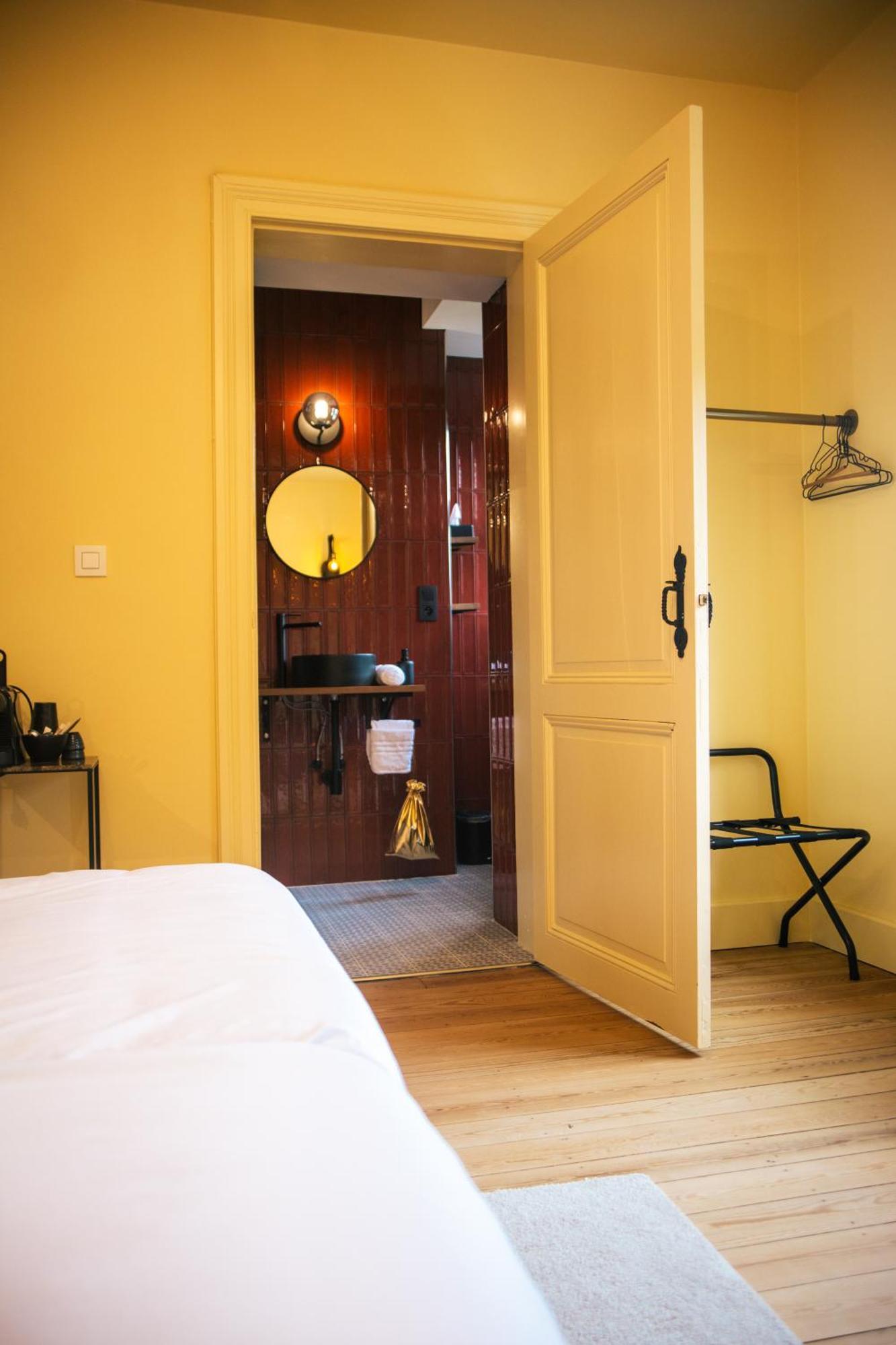 B&B Het Notarishuis - Authentiek Verblijf Nabij Maastricht Voeren Exterior foto