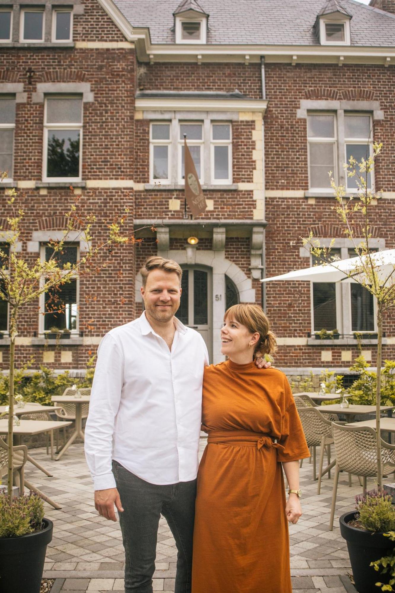 B&B Het Notarishuis - Authentiek Verblijf Nabij Maastricht Voeren Exterior foto