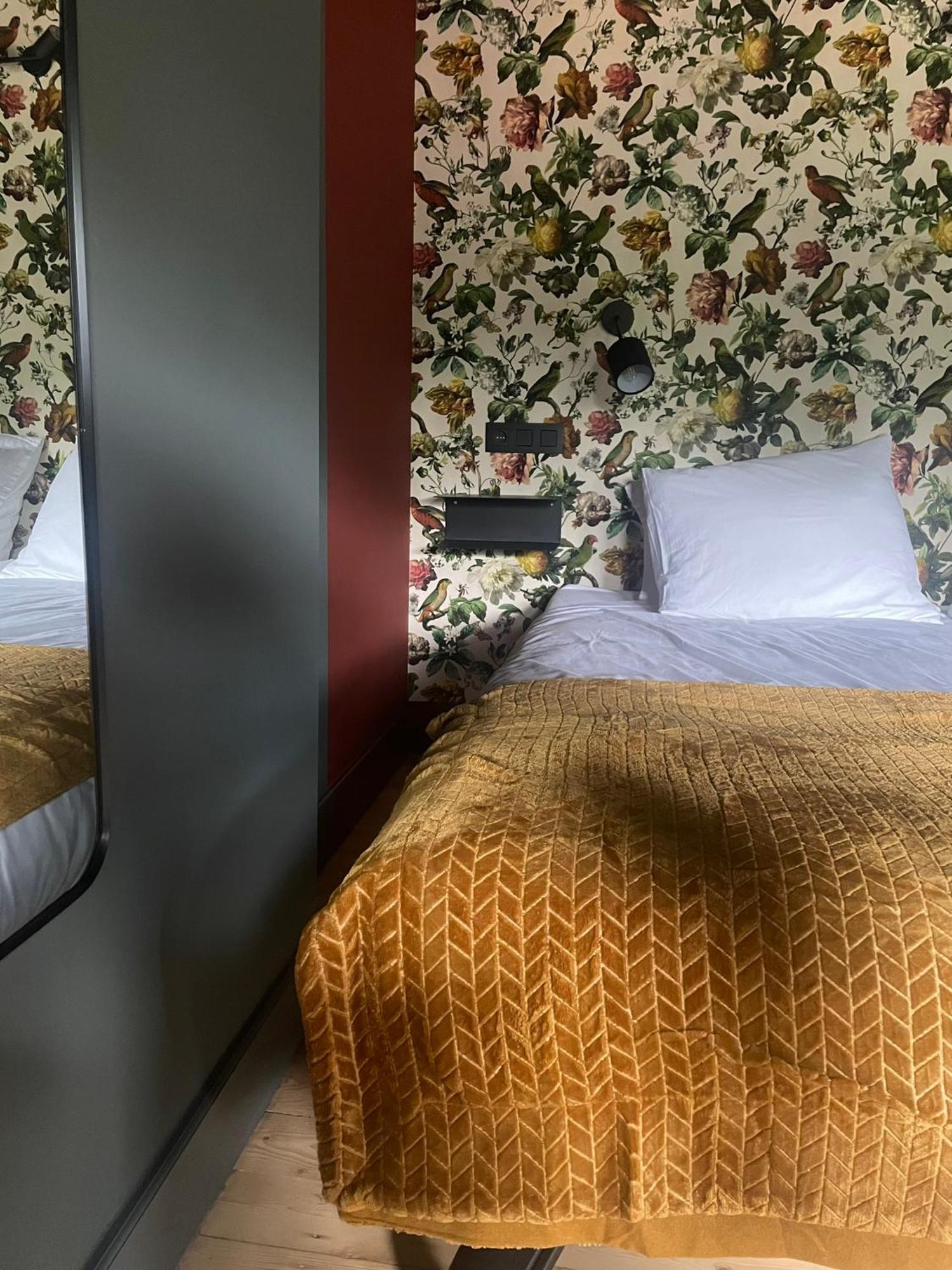 B&B Het Notarishuis - Authentiek Verblijf Nabij Maastricht Voeren Exterior foto